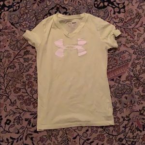 V-neck sports shirt